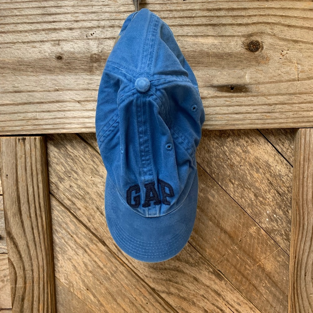 🔴 Blue GAP hat